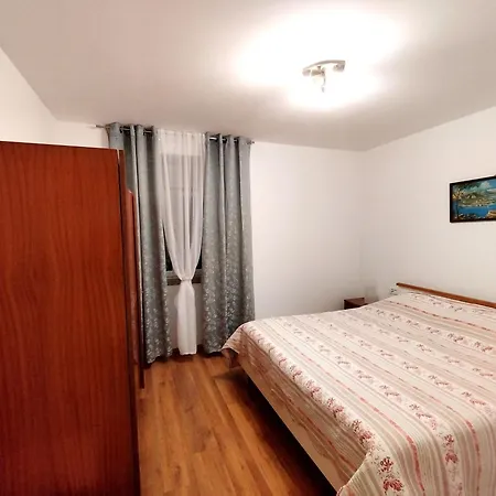 Apartment Anica *
